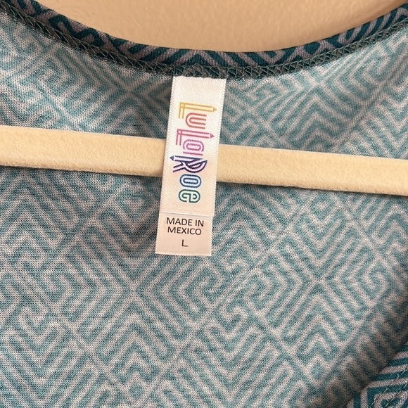 NWT Lularoe Classic T L - Picture 3 of 7